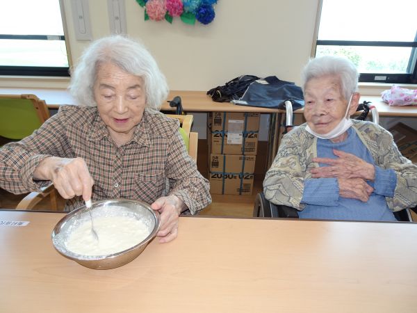 まずは豆腐をまぜて・・・ まずは豆腐をまぜて・・・